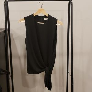 Aritzia Babaton sleeveless blouse- XS